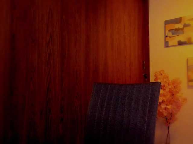 LauraR's BongaCams show and profile