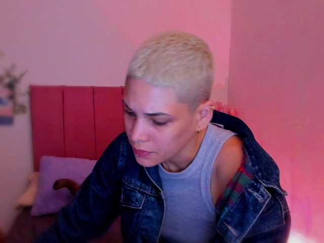 LauraR from BongaCams is Freechat