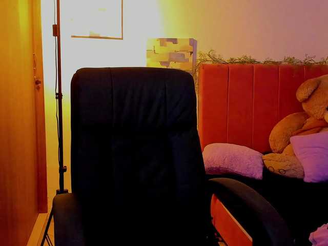 LauraR's BongaCams show and profile