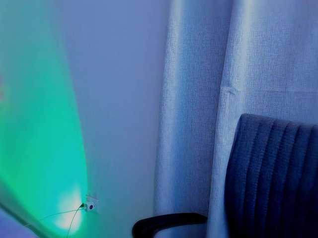 LauraR's BongaCams show and profile