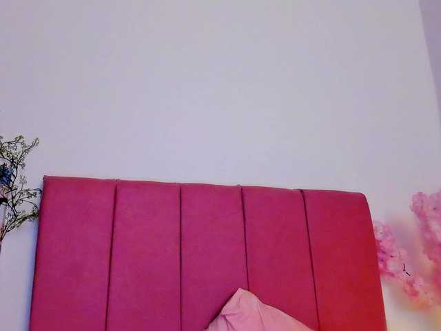 LauraR's BongaCams show and profile