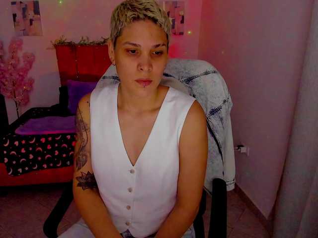 LauraR webcam