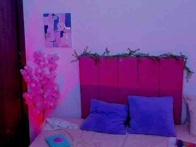 LauraR webcam