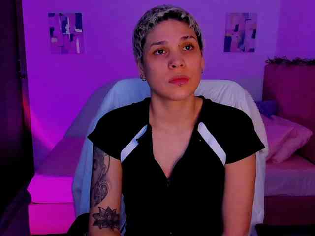 LauraR webcam