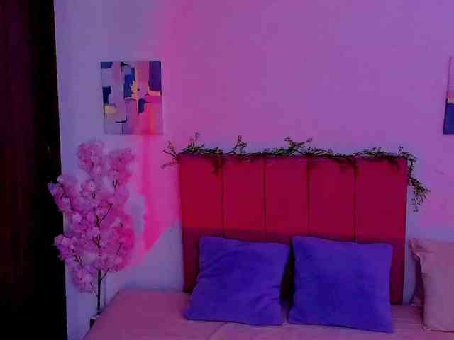 LauraR webcam