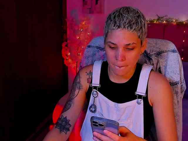 LauraR webcam