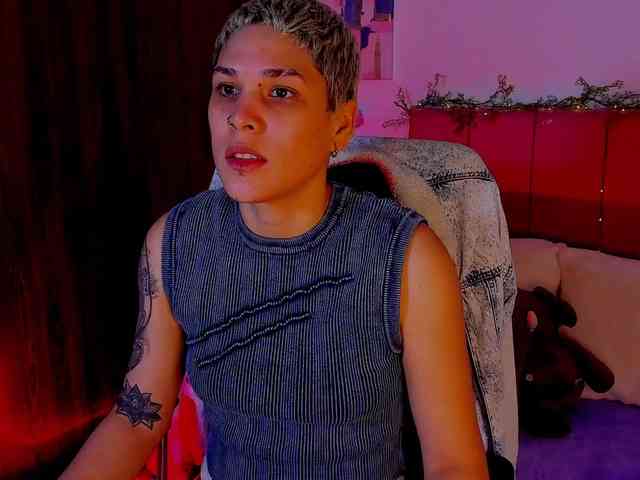 LauraR webcam