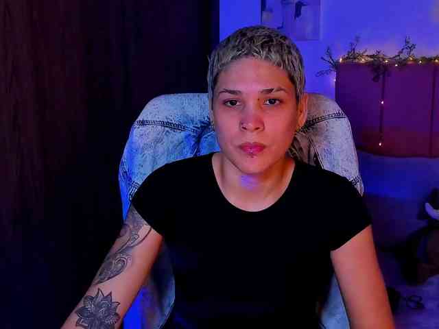 LauraR webcam