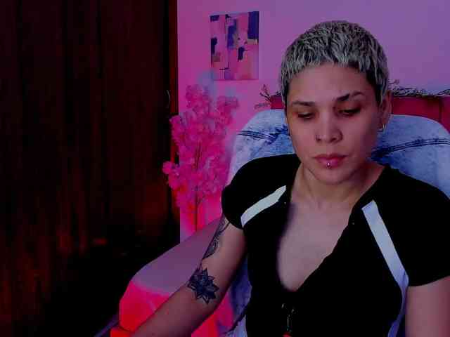 LauraR webcam