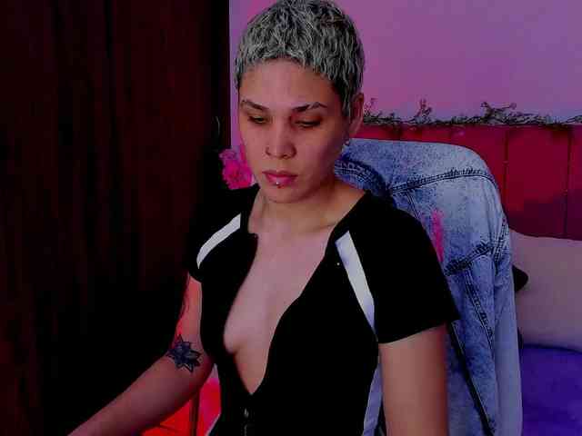 LauraR webcam