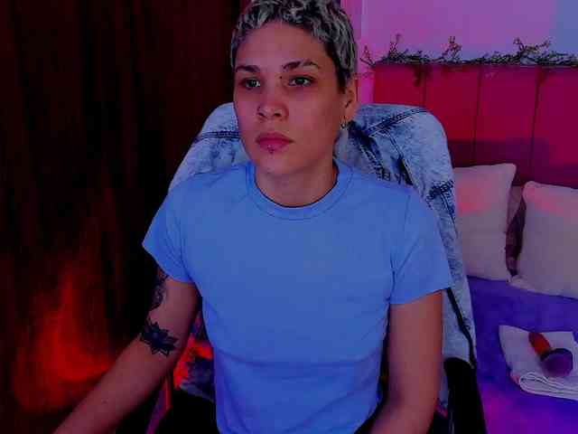 LauraR webcam