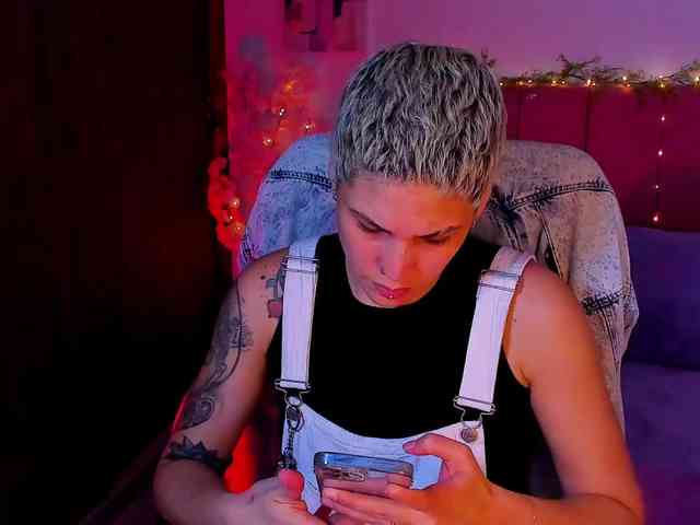 LauraR webcam