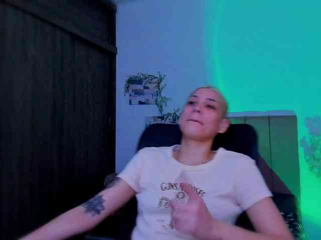 LauraR webcam