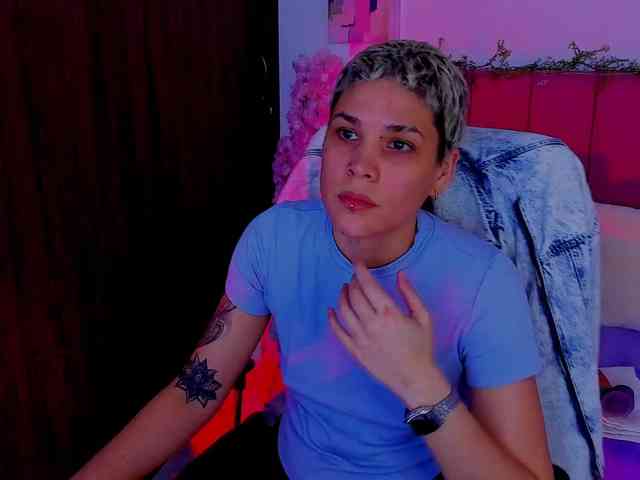 LauraR webcam