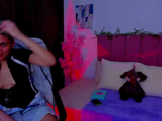 LauraR webcam
