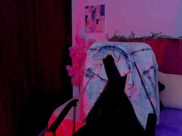 LauraR webcam