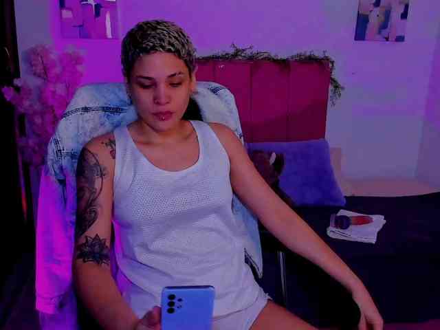LauraR webcam