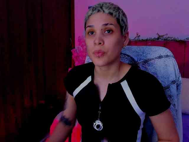 LauraR webcam