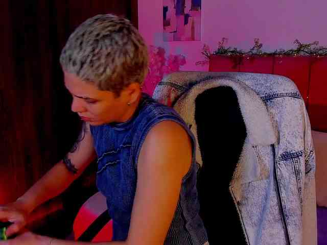 LauraR webcam