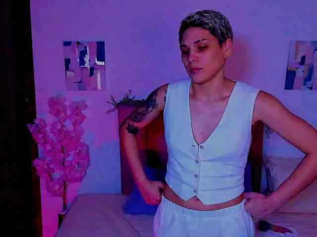LauraR webcam