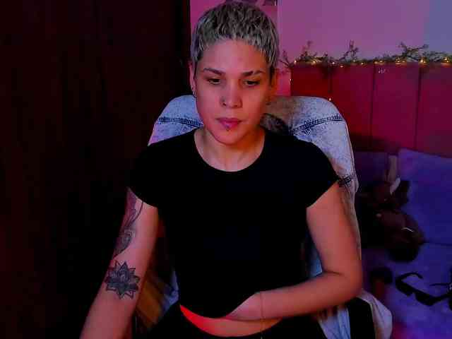 LauraR webcam