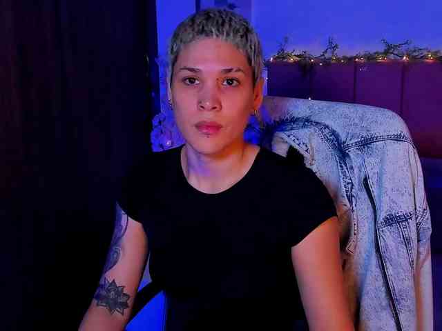 LauraR webcam