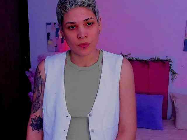 LauraR webcam