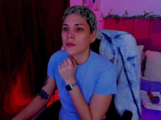LauraR webcam