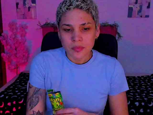 LauraR webcam