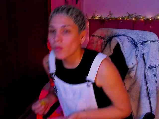 LauraR webcam