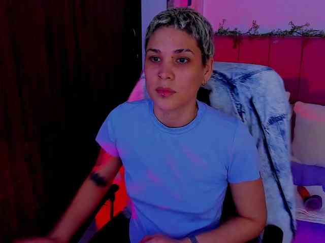 LauraR webcam