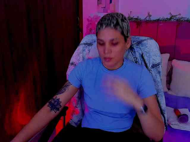 LauraR webcam