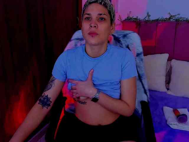 LauraR webcam