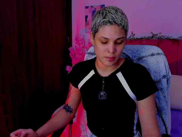 LauraR webcam