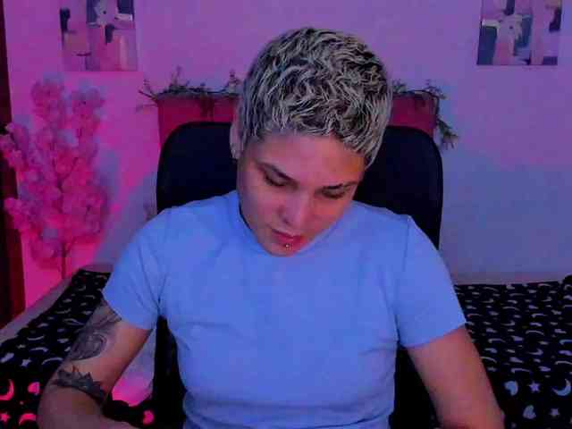 LauraR webcam