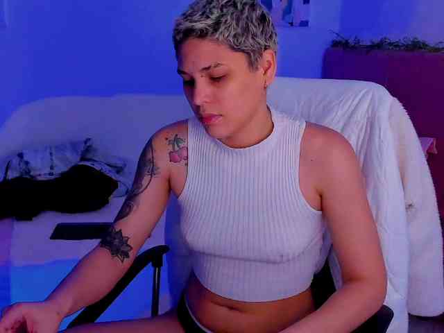 LauraR webcam