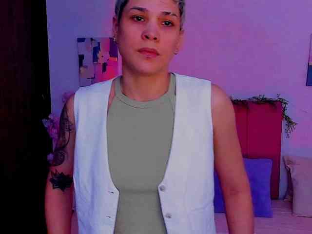 LauraR webcam