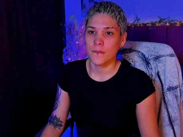 LauraR webcam