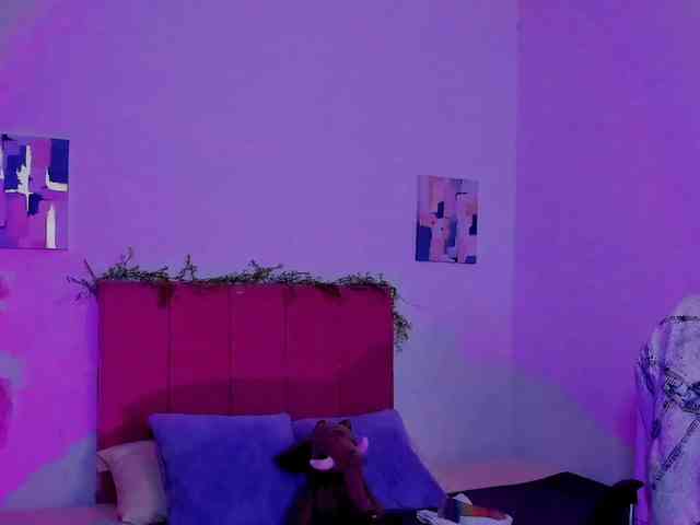 LauraR webcam