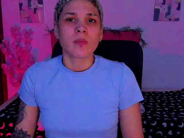 LauraR webcam