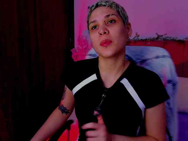 LauraR webcam