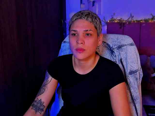 LauraR webcam