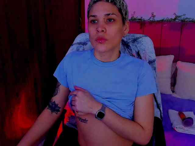 LauraR webcam