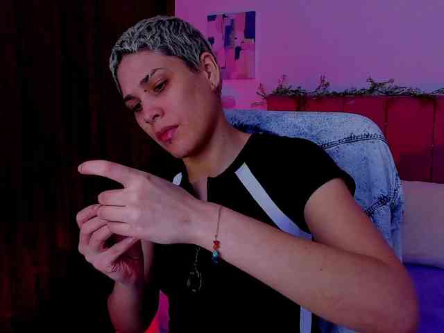 LauraR webcam