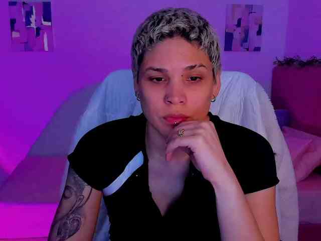 LauraR webcam
