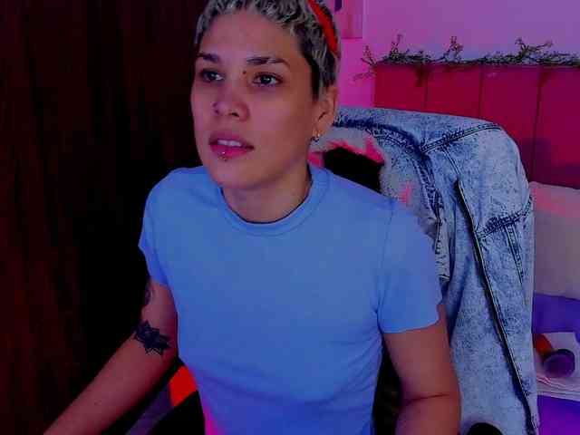 LauraR webcam