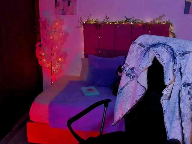 LauraR webcam
