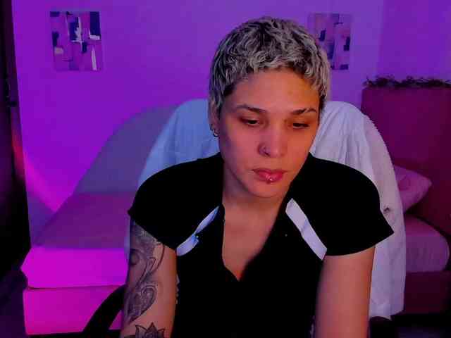 LauraR webcam