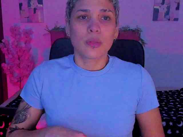 LauraR webcam