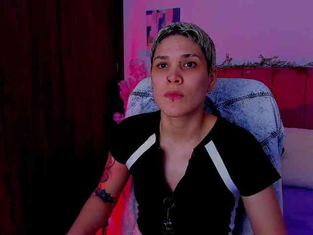 LauraR webcam